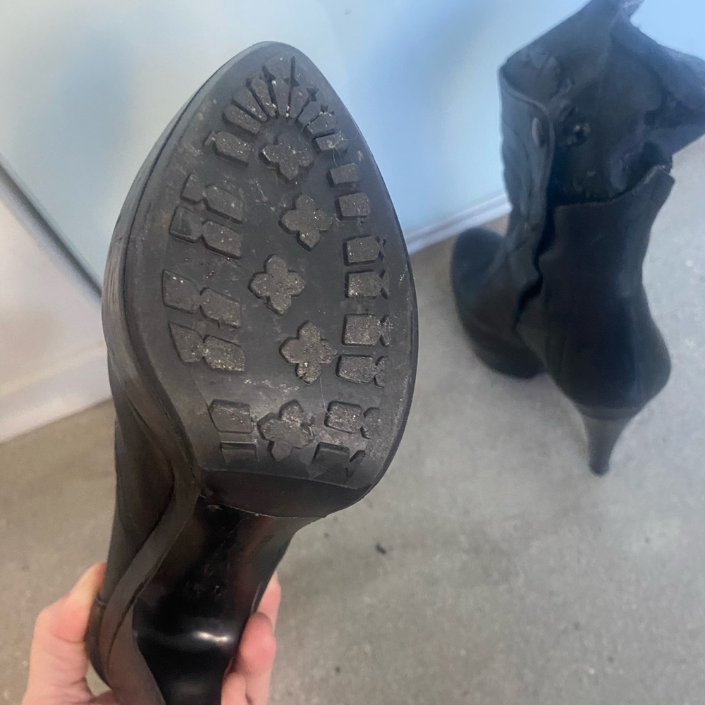 Vera Wang Boots - image 7